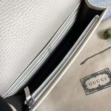Load image into Gallery viewer, Gucci GG Marmont Chain Wallet
