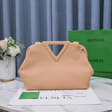 Load image into Gallery viewer, Bottega Veneta Point Medium Bag