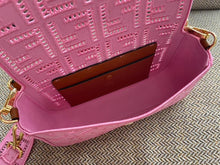 Load image into Gallery viewer, Fendi Baguette Bag