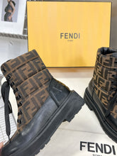 Load image into Gallery viewer, Fendi Boots
