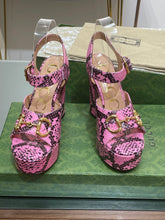 Load image into Gallery viewer, Gucci Platform Sandal With Horsebit