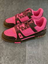 Load image into Gallery viewer, Louis Vuitton Trainer Sneakers