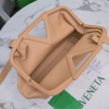 Load image into Gallery viewer, Bottega Veneta Point Medium Bag