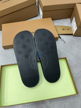 Load image into Gallery viewer, Burberry Men Slides