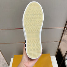 Load image into Gallery viewer, Louis Vuitton Ollie  Sneakers
