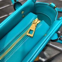 Load image into Gallery viewer, Valentino One Stud Small Bag