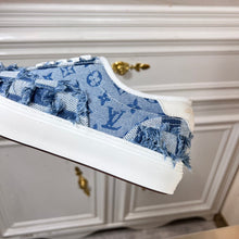 Load image into Gallery viewer, Louis Vuitton Ollie  Sneakers