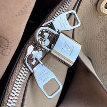Load image into Gallery viewer, Louis Vuitton Muria Bag - LUXURY KLOZETT