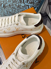 Load image into Gallery viewer, Louis Vuitton Time Out Sneakers