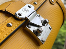 Load image into Gallery viewer, Louis Vuitton Papillon Trunk Bag