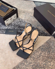 Load image into Gallery viewer, Bottega Veneta Heels