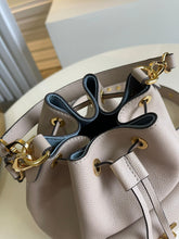 Load image into Gallery viewer, Louis Vuitton Lockme Bucket Bag
