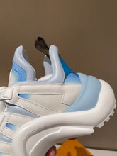 Load image into Gallery viewer, Louis Vuitton Archlight Sneaker