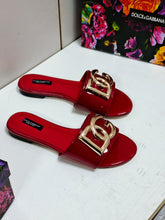 Load image into Gallery viewer, Dolce & Gabbana Polished Calfskin Sliders with DG logo