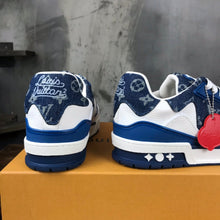 Load image into Gallery viewer, Louis Vuitton Trainer Sneakers
