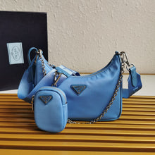 Load image into Gallery viewer, Prada Re- Edition 2005 Re-Nylon Bag