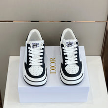 Load image into Gallery viewer, Christian Dior D Freeway Sneakers