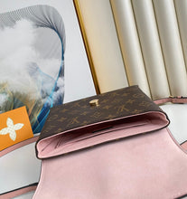 Load image into Gallery viewer, Louis Vuitton Locky BB Bag