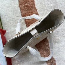 Load image into Gallery viewer, Gucci GG Matelasse Leather Medium Tote Bag