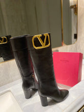 Load image into Gallery viewer, Valentino Boots