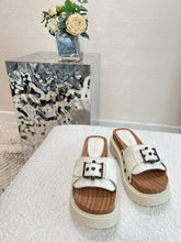Load image into Gallery viewer, Christian Dior Diorquake Strap Slide