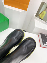 Load image into Gallery viewer, Bottega Veneta Flash Boots