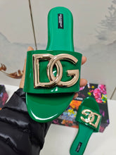 Load image into Gallery viewer, Dolce & Gabbana Polished Calfskin Sliders with DG logo