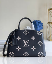 Load image into Gallery viewer, Louis Vuitton Grand Palais Bag