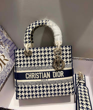 Load image into Gallery viewer, Christian Dior Medium Lady D Lite Bag