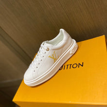 Load image into Gallery viewer, Louis Vuitton Time Out Sneaker