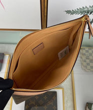 Load image into Gallery viewer, Louis Vuitton Daily Pouch