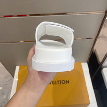 Load image into Gallery viewer, Louis Vuitton Miami Mule (Men Slippers)