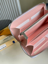 Load image into Gallery viewer, Louis Vuitton Zippy Wallet