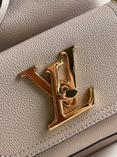 Load image into Gallery viewer, Louis Vuitton Lockme Bucket Bag
