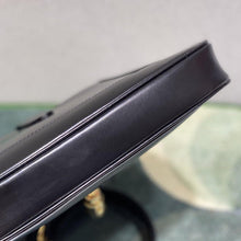 Load image into Gallery viewer, Gucci Jackie 1961 Small Shoulder Bag - LUXURY KLOZETT