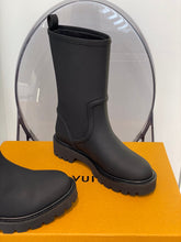 Load image into Gallery viewer, Louis Vuitton Territory Half Boots