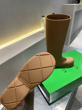 Load image into Gallery viewer, Bottega Veneta Puddle Boots