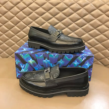 Load image into Gallery viewer, Louis Vuitton Major Loafer