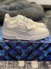 Load image into Gallery viewer, Louis Vuitton Trainer Sneakers