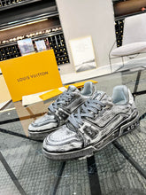 Load image into Gallery viewer, Louis Vuitton Trainer Sneakers