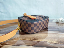 Load image into Gallery viewer, Louis Vuitton Valisette Soupe BB Bag