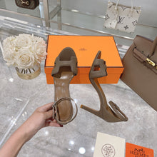 Load image into Gallery viewer, Hermes premiere 70 Heels