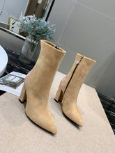 Load image into Gallery viewer, Louis Vuitton Boots
