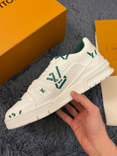 Load image into Gallery viewer, Louis Vuitton Trainer Sneakers