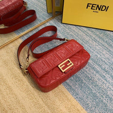 Load image into Gallery viewer, Fendi baguette Bag - LUXURY KLOZETT