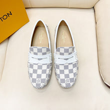 Load image into Gallery viewer, Louis Vuitton Mocassin Loafer