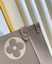 Load image into Gallery viewer, Louis Vuitton OnTheGo MM Tote Bag