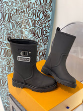 Load image into Gallery viewer, Louis Vuitton Territory Half Boots