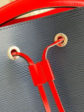 Load image into Gallery viewer, Louis Vuitton NeoNoe MM Bag