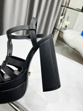 Load image into Gallery viewer, Versace La Medusa Platform Sandals